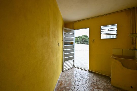 Área de Serviço  de casa à venda com 2 quartos, 168m² em Jardim São Luís, São Paulo