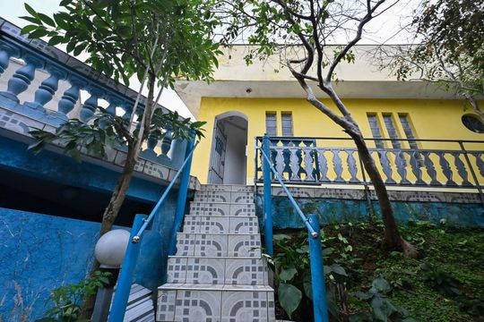Fachada de casa à venda com 2 quartos, 168m² em Jardim São Luís, São Paulo