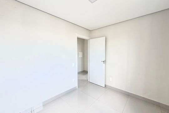 Quarto 1 de apartamento para alugar com 2 quartos, 45m² em Colonial, Contagem