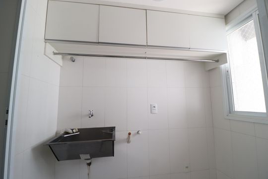 Área de Serviço de apartamento para alugar com 3 quartos, 112m² em Saraiva, Uberlândia