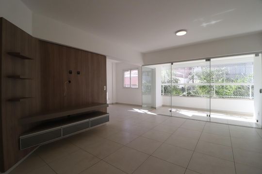Apartamento para alugar com 3 quartos, 112m² em Saraiva, Uberlândia