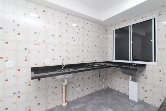 Cozinha de apartamento à venda com 2 quartos, 45m² em Jardim Helian, São Paulo