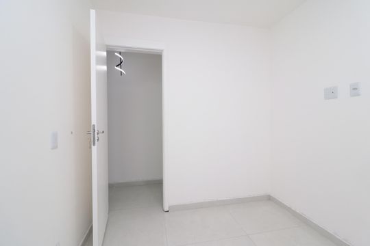 Quarto 1 de apartamento à venda com 2 quartos, 45m² em Jardim Helian, São Paulo