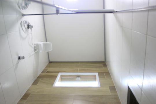 Banheiro social 2 de casa à venda com 4 quartos, 230m² em Vila Barros, Guarulhos