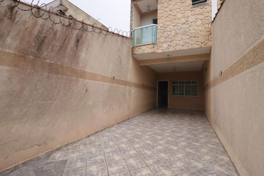 Garagem de casa à venda com 3 quartos, 120m² em Vila Bela Vista, Santo André
