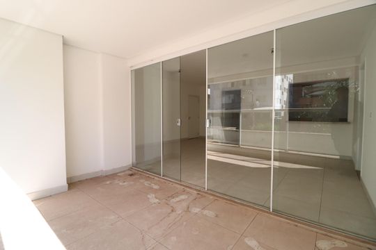 Varanda de apartamento para alugar com 3 quartos, 109m² em Saraiva, Uberlândia