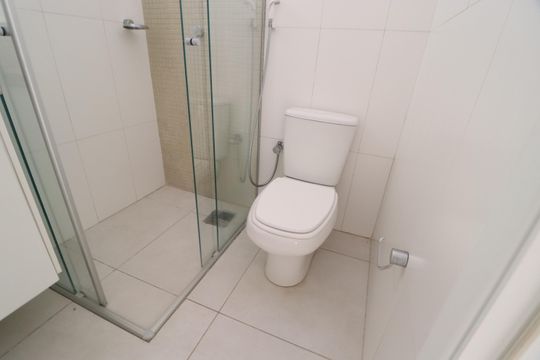 Banheiro Social de apartamento para alugar com 3 quartos, 109m² em Saraiva, Uberlândia