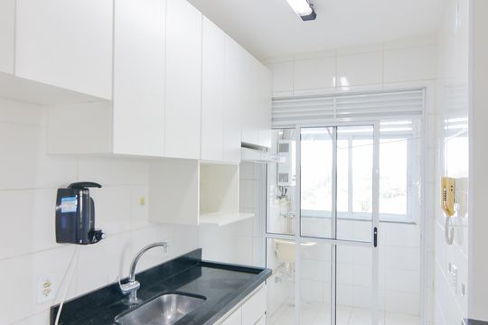 Cozinha de apartamento para alugar com 3 quartos, 60m² em Vila Florida, Guarulhos