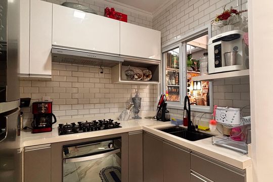 Cozinha de casa de condomínio à venda com 2 quartos, 70m² em Chácaras São Luís, Barueri
