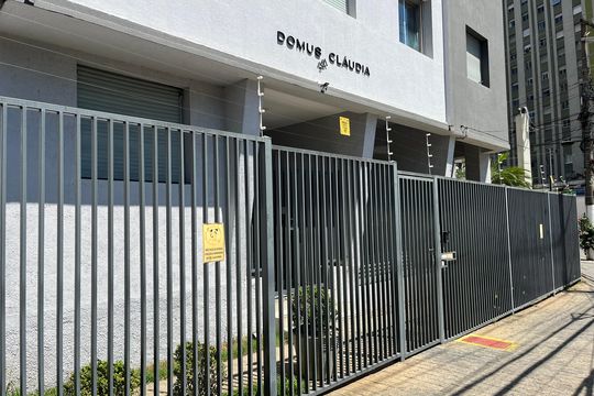 Fachada de apartamento para alugar com 2 quartos, 48m² em Perdizes, São Paulo