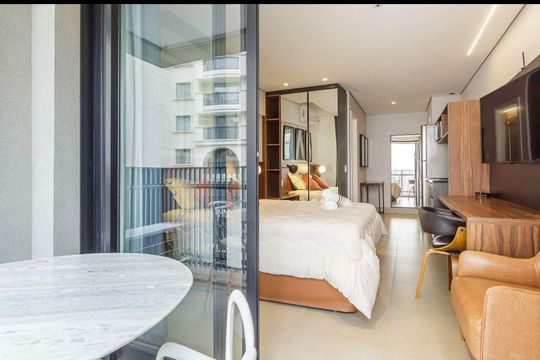 Varanda de kitnet/studio para alugar com 1 quarto, 32m² em Vila Nova Conceição, São Paulo