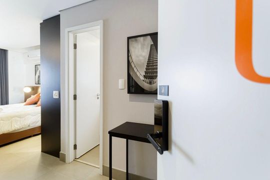 Sala/Quarto de kitnet/studio para alugar com 1 quarto, 32m² em Vila Nova Conceição, São Paulo