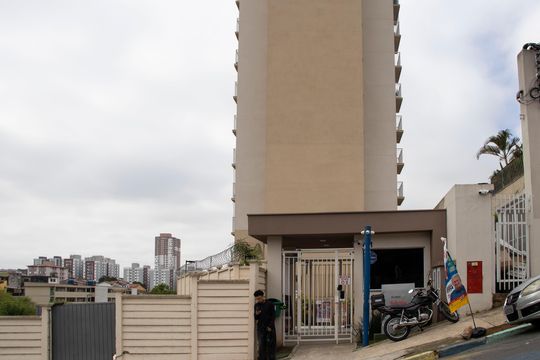 Fachada de apartamento à venda com 2 quartos, 40m² em Vila Carmosina, São Paulo