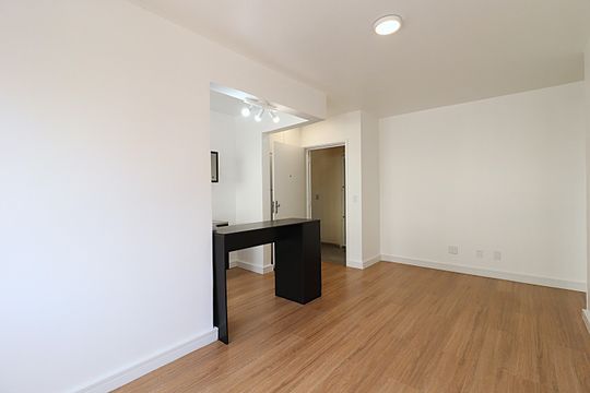 Sala de apartamento à venda com 1 quarto, 53m² em Vila Ipiranga, Porto Alegre