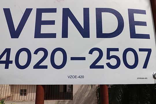 Plaquinha  de apartamento à venda com 1 quarto, 53m² em Vila Ipiranga, Porto Alegre