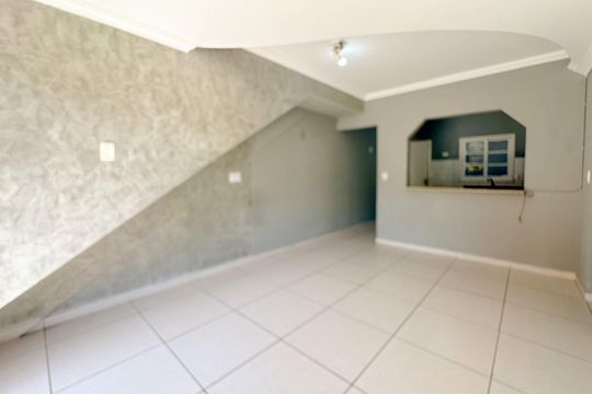 Sala de apartamento para alugar com 2 quartos, 75m² em Ingleses Norte, Florianópolis