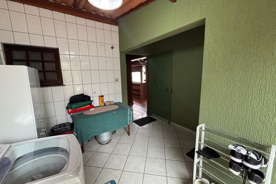 Área de Serviço de casa à venda com 4 quartos, 390m² em Centro Alto, Ribeirão Pires