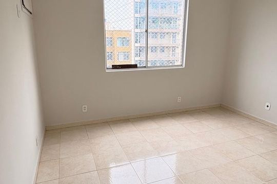 Quarto 1 de apartamento para alugar com 2 quartos, 52m² em Vila Isabel, Rio de Janeiro
