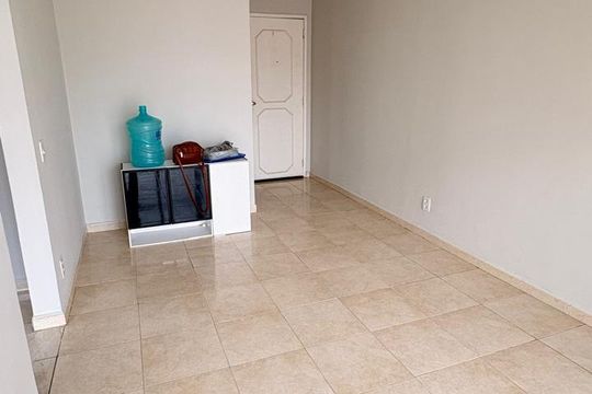 Sala de apartamento para alugar com 2 quartos, 52m² em Vila Isabel, Rio de Janeiro