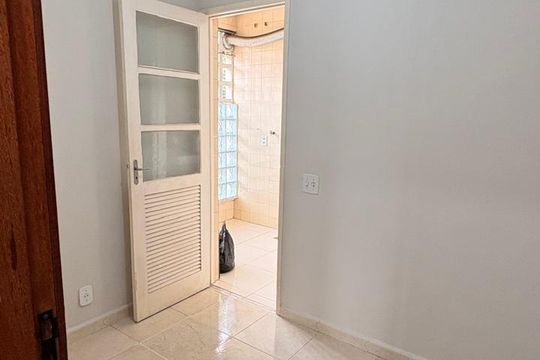 Quarto 1 de apartamento para alugar com 2 quartos, 52m² em Vila Isabel, Rio de Janeiro