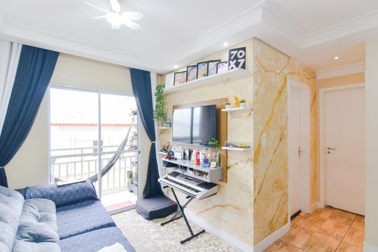 Sala de apartamento à venda com 2 quartos, 62m² em Jardim Presidente Dutra, Guarulhos