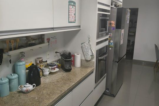 Cozinha de apartamento para alugar com 3 quartos, 198m² em Jardim Santa Mena, Guarulhos