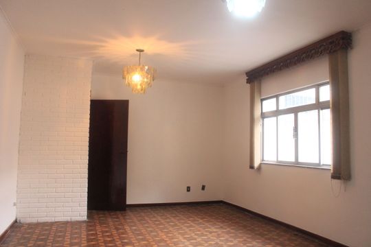 Sala de casa à venda com 3 quartos, 256m² em Santa Paula, São Caetano do Sul