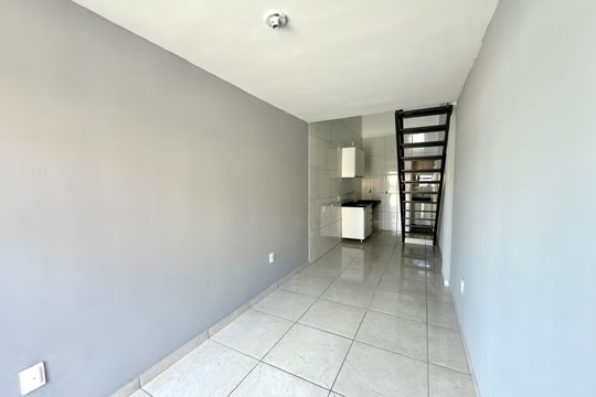 Sala de kitnet/studio para alugar com 1 quarto, 200m² em Alvorada, Contagem