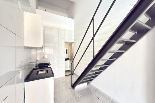 Cozinha e Área de Serviço de kitnet/studio para alugar com 1 quarto, 200m² em Alvorada, Contagem
