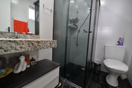 Banheiro do Quarto Suíte de apartamento para alugar com 2 quartos, 120m² em Vila Gustavo, São Paulo