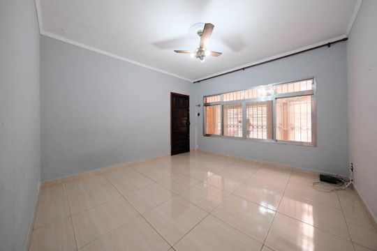 Casa à venda com 3 quartos, 1000m² em Jardim Aricanduva, São Paulo