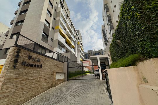 Fachada de apartamento para alugar com 3 quartos, 84m² em Centro, Curitiba