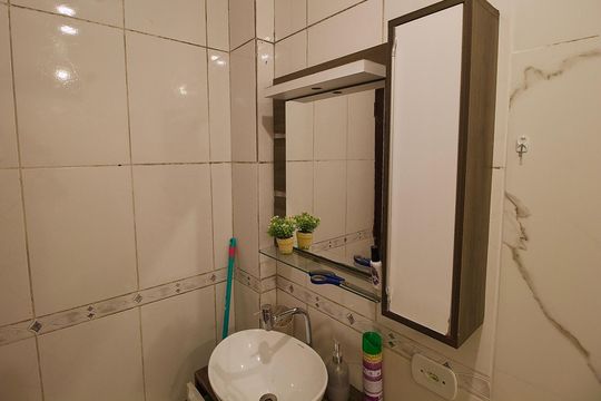 Banheiro de apartamento para alugar com 3 quartos, 84m² em Centro, Curitiba