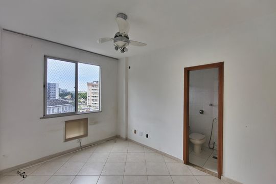 Apartamento para alugar com 2 quartos, 85m² em Taquara, Rio de Janeiro