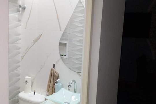 Banheiro de apartamento para alugar com 2 quartos, 50m² em Jardim Santo André CDHU, Santo André