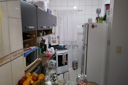 Cozinha de apartamento para alugar com 2 quartos, 50m² em Jardim Santo André CDHU, Santo André