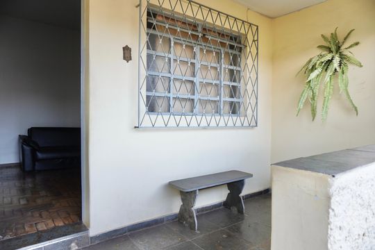 Varanda  de casa à venda com 3 quartos, 430m² em Parque Sao Jose, Belo Horizonte
