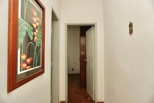 Corredor  de casa à venda com 3 quartos, 430m² em Parque Sao Jose, Belo Horizonte