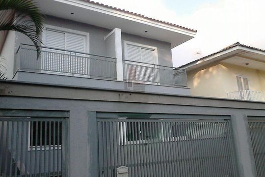 Casa à venda com 3 quartos, 150m² em Butantã, São Paulo