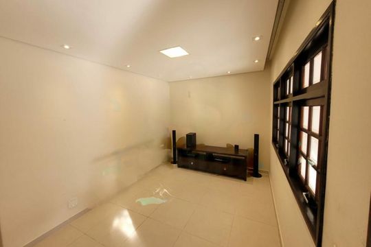 Casa à venda com 2 quartos, 103m² em Vila Suzana, São Paulo