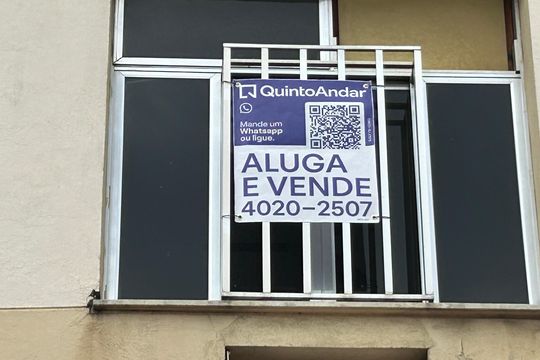 Fachada + placa de apartamento para alugar com 2 quartos, 80m² em Água Santa, Rio de Janeiro