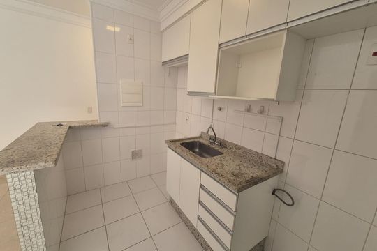 Cozinha de apartamento à venda com 2 quartos, 65m² em Alphaville Industrial, Barueri