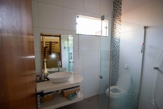 Casa à venda com 5 quartos, 250m² em Metropolitana, Brasília