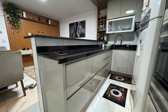 Apartamento à venda com 2 quartos, 60m² em Qs 12, Brasília