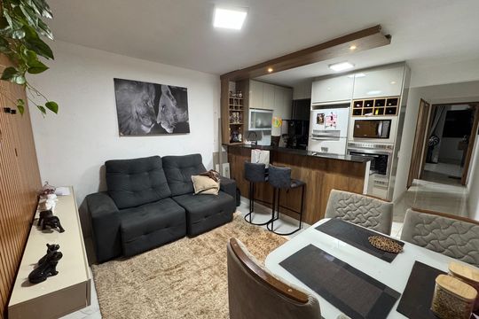 Apartamento à venda com 2 quartos, 60m² em Qs 12, Brasília