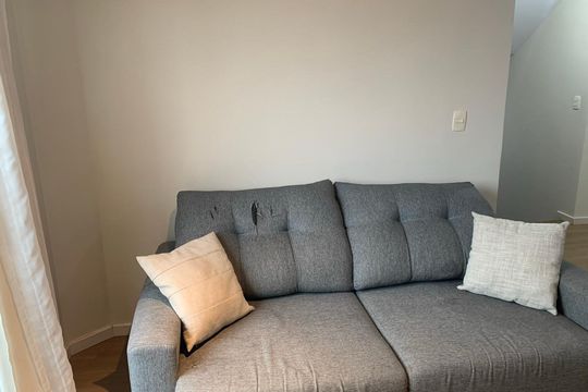 Sala de TV de casa à venda com 2 quartos, 128m² em Capão Raso, Curitiba