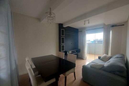 Casa à venda com 2 quartos, 128m² em Capão Raso, Curitiba