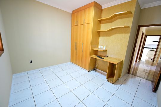 Casa para alugar com 3 quartos, 120m² em Cidade Jardim, Goiânia