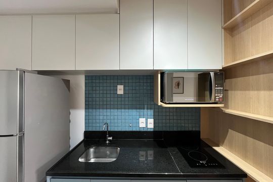 Cozinha de kitnet/studio para alugar com 1 quarto, 28m² em Pompeia, São Paulo