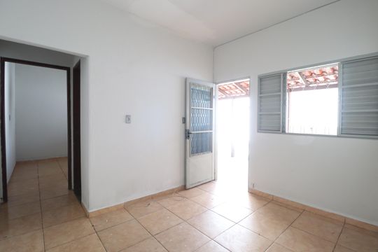 Casa para alugar com 2 quartos, 60m² em Jardim Europa, Uberlândia